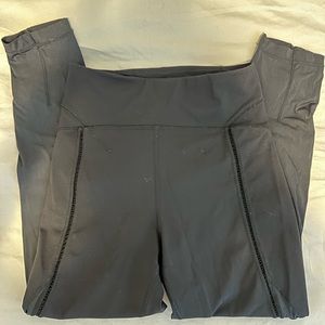 Lululemon leggings size 6 (no tag)